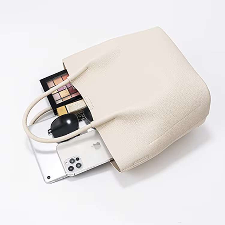 Factory Hot 2025 Fashion Trends High-end Handbags Womens Large Capacity Tote Shoulder Genuine Leather Lady Bag for Sale