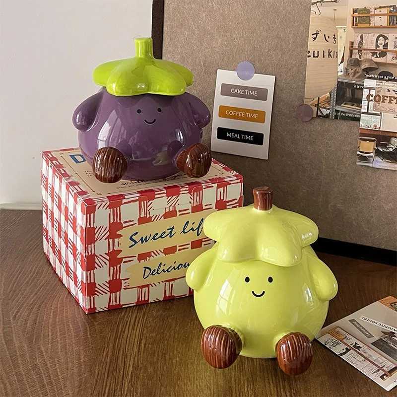 Birthday Gift for Boys Cute and Funny Eggplant Smiling Face Ceramic Mark Cup with Lid Y251125