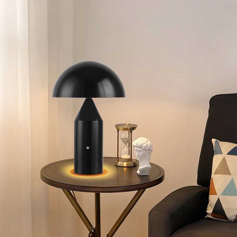 Metal Mushroom Table Lamp Modern Decoration Luxury Nordic bedroom headboard creative atmosphere desk lampM251125