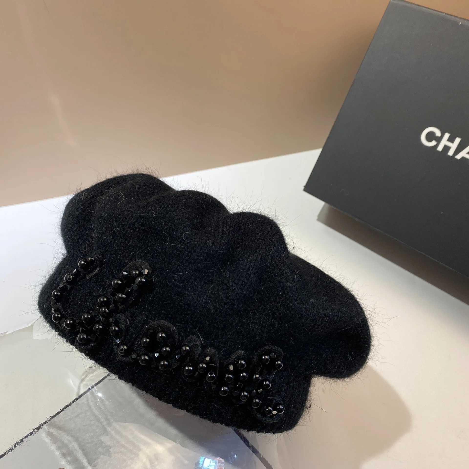Pearl-Lettered Rabbit Fur Beanie Fall/Winter New Style Warm Fuzzy Knit Painters Beret With Trendy Octagonal Design J251125