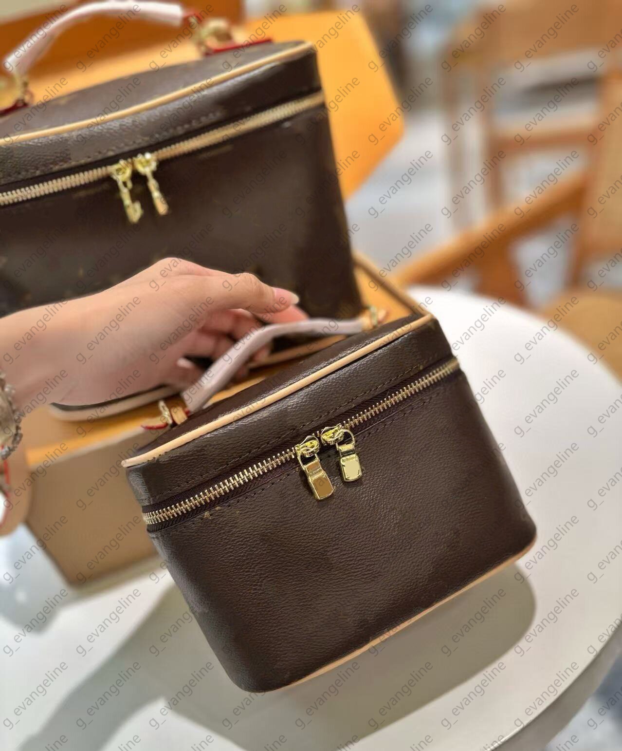 toiletry Cosmetic Bags Fashion Makeup Bag Women Designers Toiletry Travel Pouch Ladies Purses High Quality Handbags