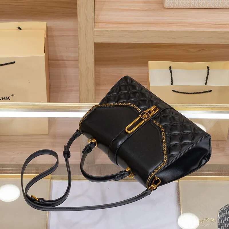 Women's Handbag Dia Grid Bag 2025 New Autumn And Winter High-End Feeling Light Explosive Single Shoulder Crossbody Ba