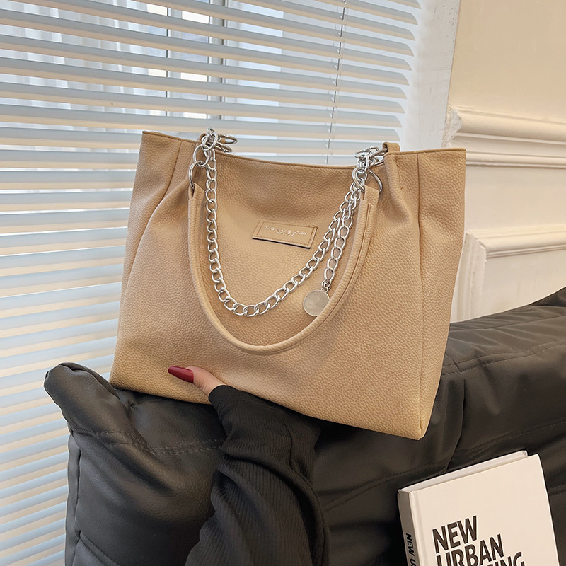New Free Delivery Designer Shoes By 2025 Large Capacity Chain Underarm Women's 2023 Solid Color Fashion Trend Commuter Shoulder Texture Tote Bag