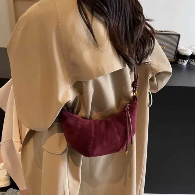 Velvet material zipper 2025 high-quality shoulder bag solid color simple fashion cross body bag soft Western style handbag W250421