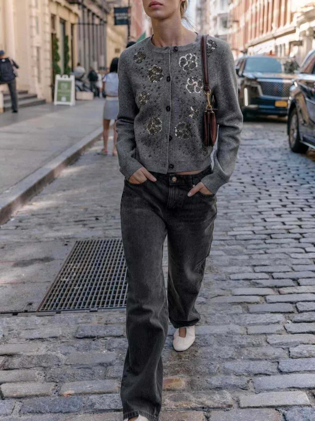 Gray Beading Sequined Knitted Cardigan Autumn New O-neck Full Sleeve Single Breasted Women Sweater Ladies Elegant Knit TopsT251125