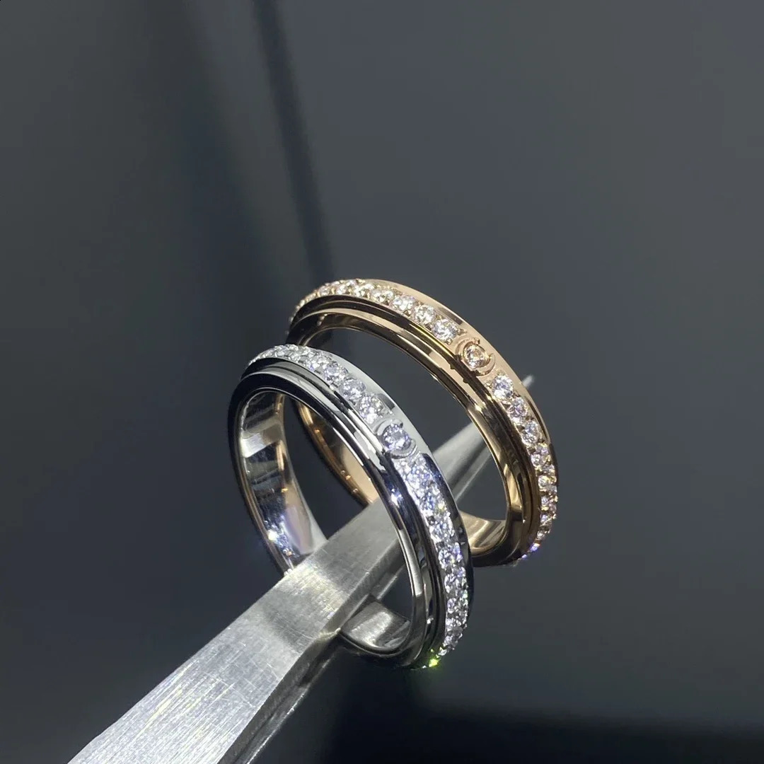 Euro American S925 Diamond Stud Rotating Ring Fashion Trend Light Valentines Day Couple Gift 250422