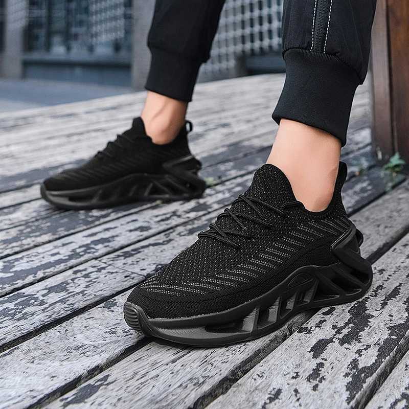 Mens sports shoes breathable thick soled walking shoes comfortable tennis shoes mens Zapatillas Hombre couple womens shoesC250425
