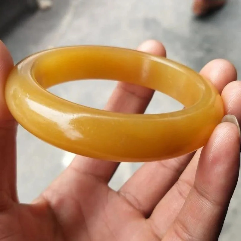 Huanglong Jade Bracelet Fashion Temperament Trend Light Womens Bracelet 250424