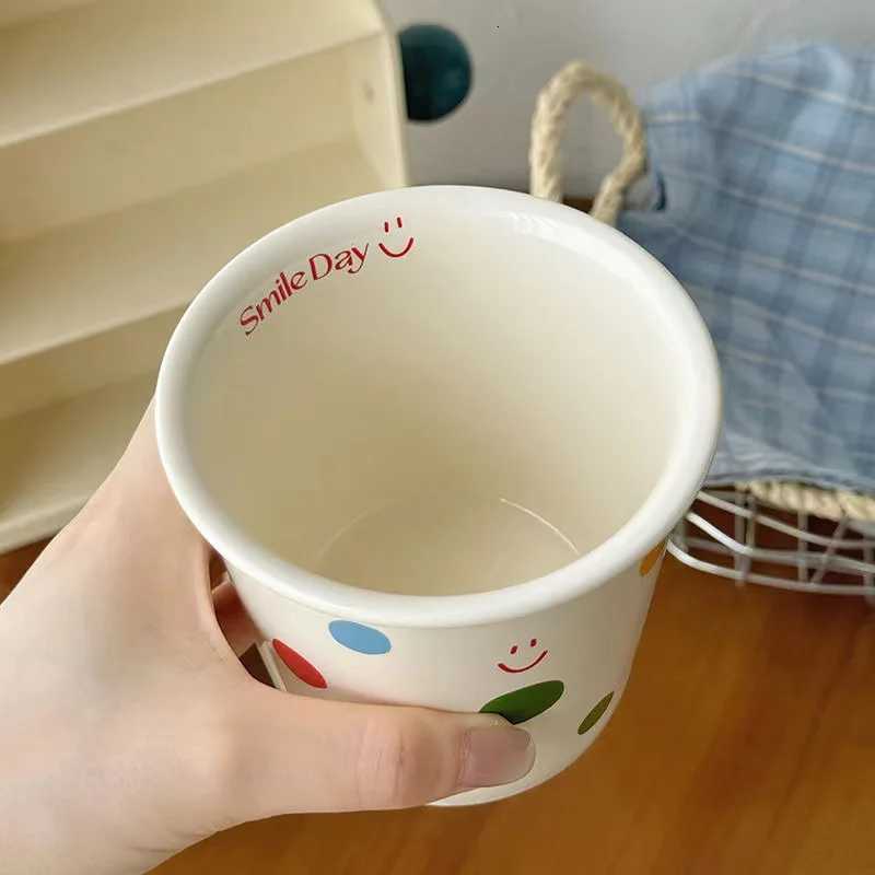Holding Ceramic Cup Imitation Paper Cup High Appearance Level Mug Coffee Cup Breakfast Dessert Home Decor Water Tea Mug Set Y251125