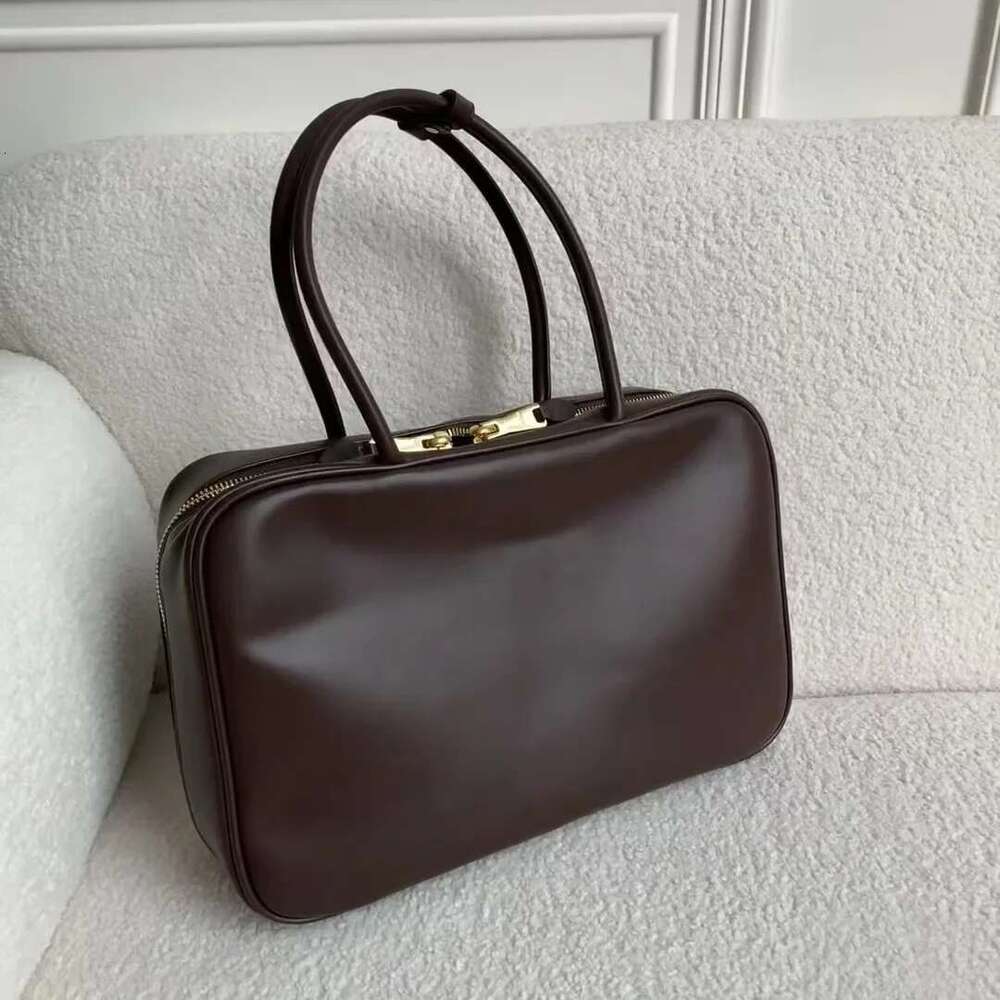Designer Bag Women's Genuine Shoulder New Niche Cow Leather Autumn/Winter Boston Bag Motorcycle Equipment Accessories