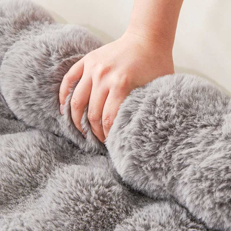 Winter Warm Dog Bed Sofa Couch Cover Super Soft Pet Blanket Pad Mat for Small Dogs Plush Neck Pillow Cat Nest Cama Para PerrosXJ251125