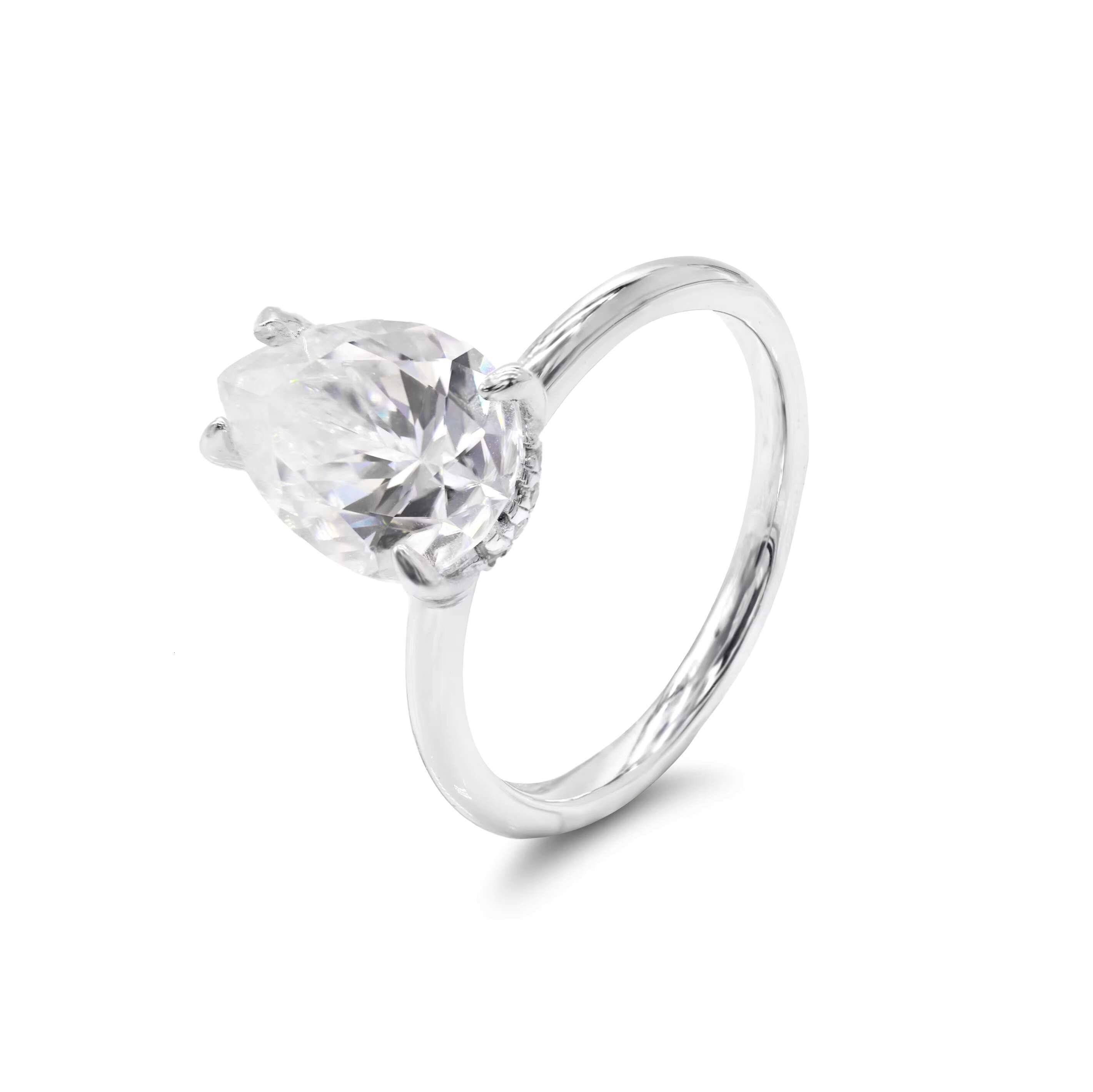 Fine 18k Plated S925 Moissanite Rings 4-Prong 8*12 Pear Moissanite Ring for Women