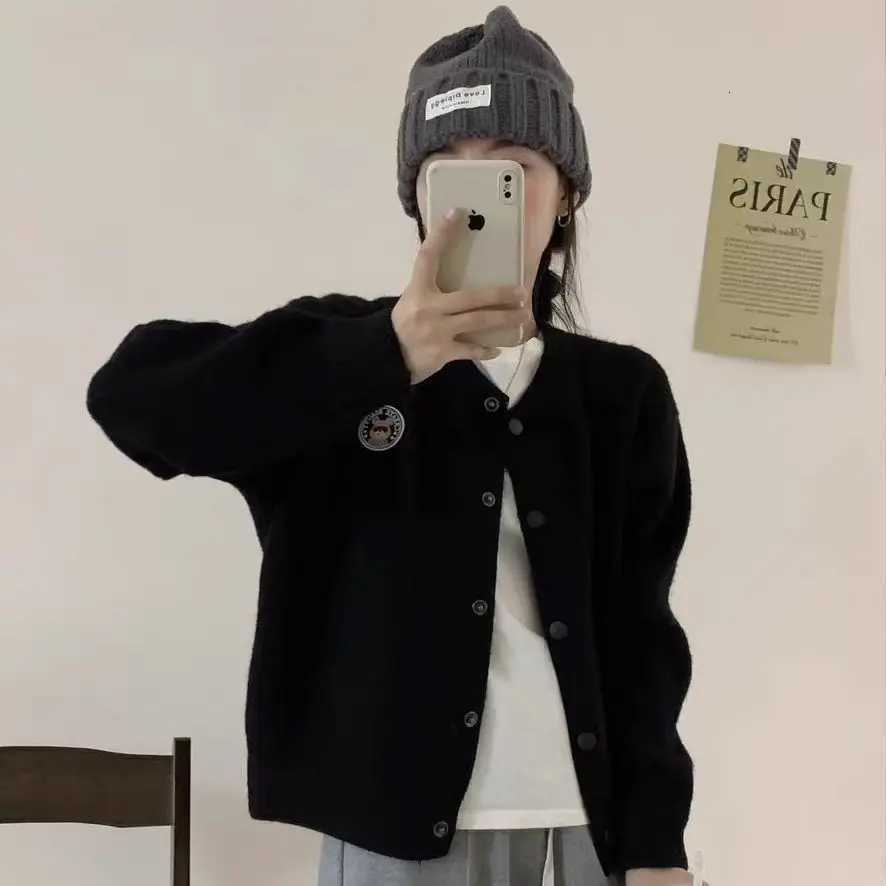 2025 Autumn Winter New Embroidered Round Neck Knitted Cardigan Loose Fit Bear Patchwork Coat Women Casual OutwearT251125