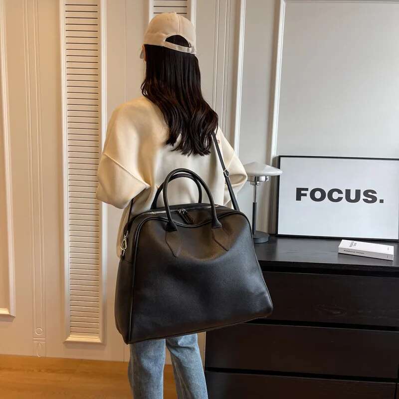 Designer Bag Short Distance Women's Casual Large Travel Bags For Women Big Sports Travelling Solid Board Leather Bag