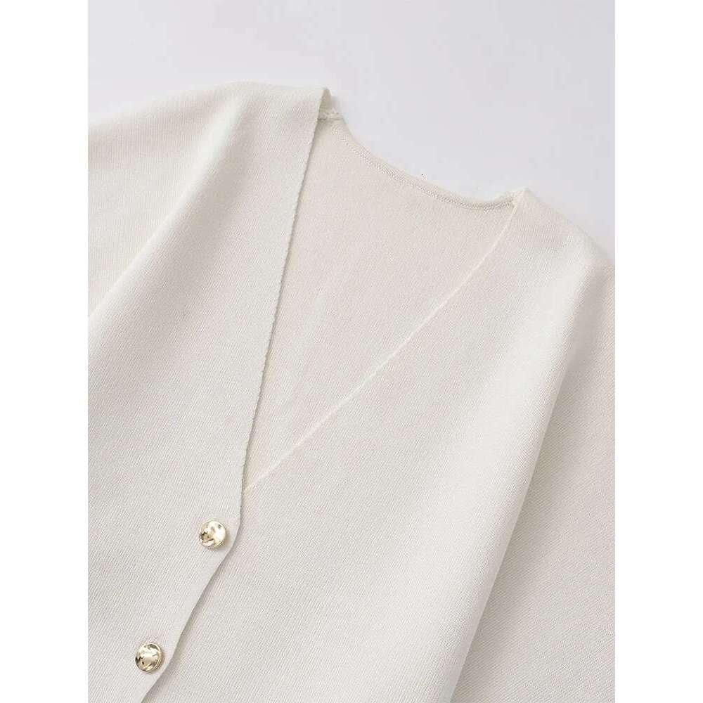 2024 European And American Autumn New Women's Fashion Simple Style Casual Plain Needle Short Sleeve V Neck Knitted Top