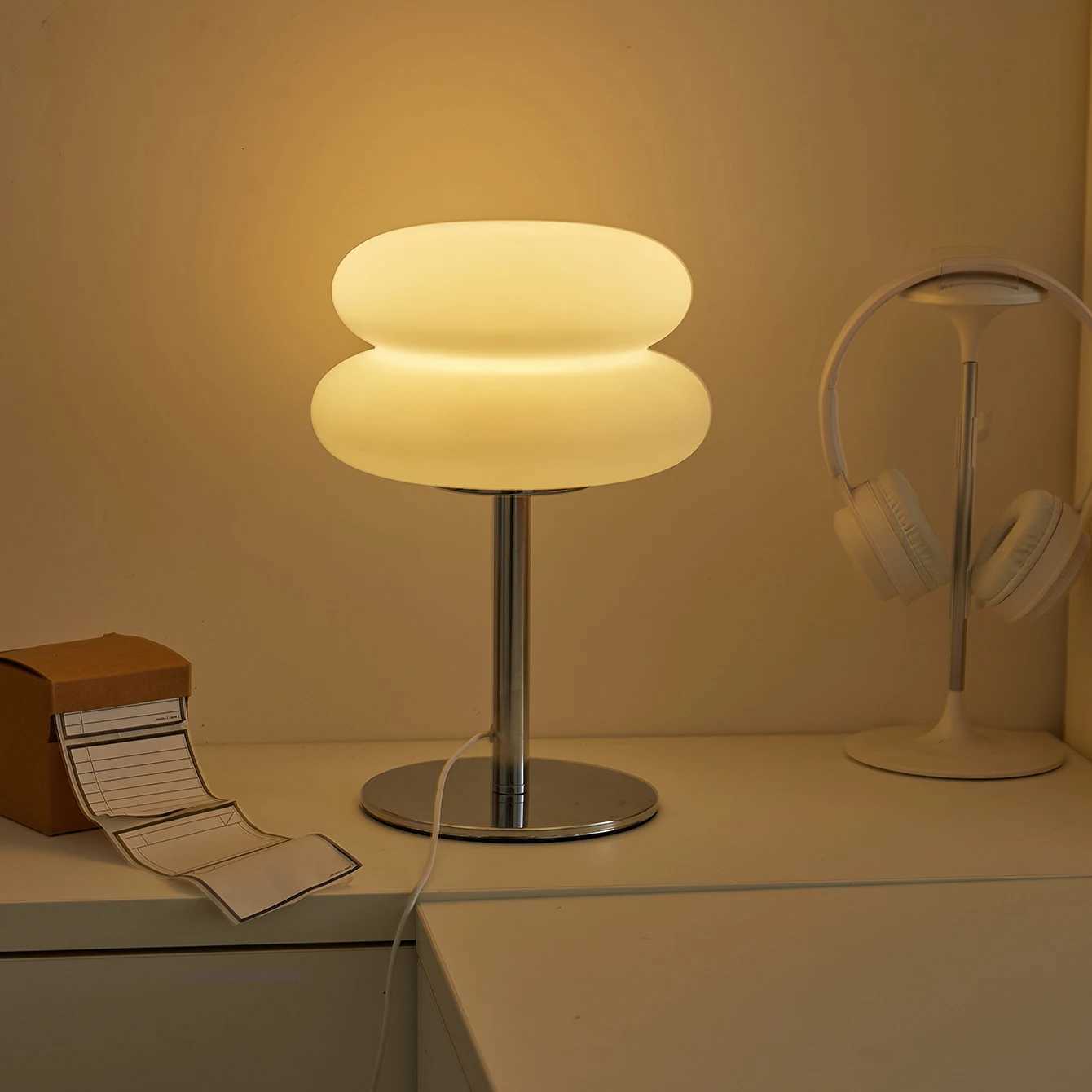Lamp bedside table plastic lampshade LED lamps mushroom table lamp USB Plug 9-level brightness dimming ambient lightNot glassM251125