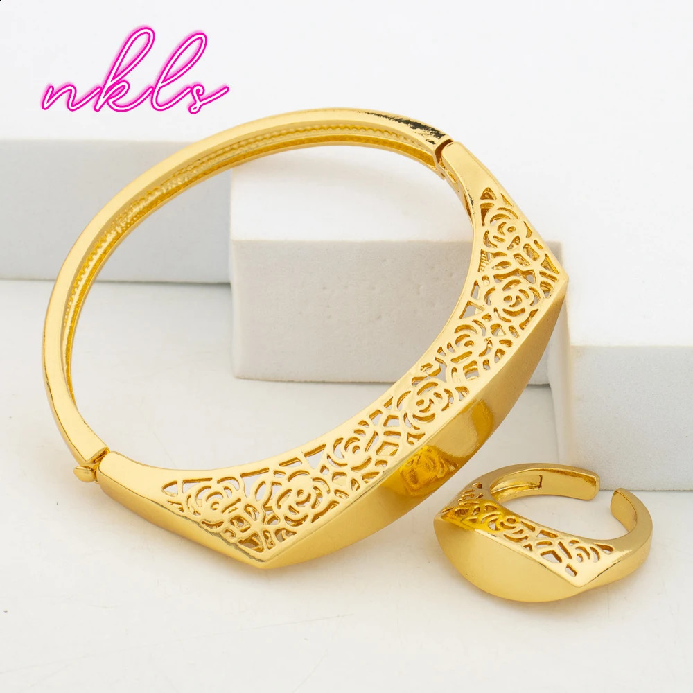 Fashion Necklace Hoop Earrings Ring Bracelet Pendant Dubai Women Golden Color Jewelry Sets African Jewelry Set for Party Gift 250417
