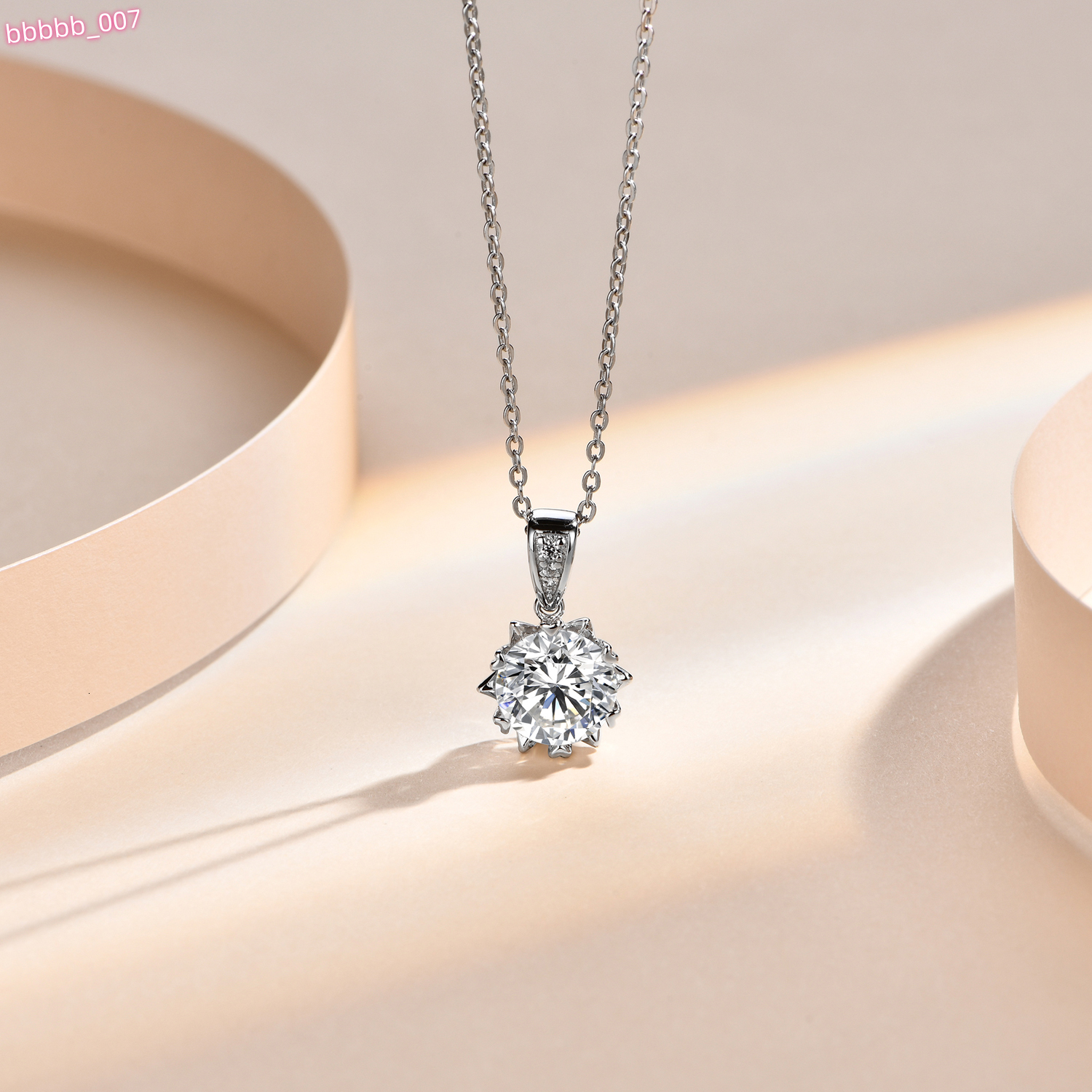 Creative Design Wholesale D Color VVS Moissanite Pendant Heart Shape 925 Sterling Silver Necklace Pendant for Jewelry