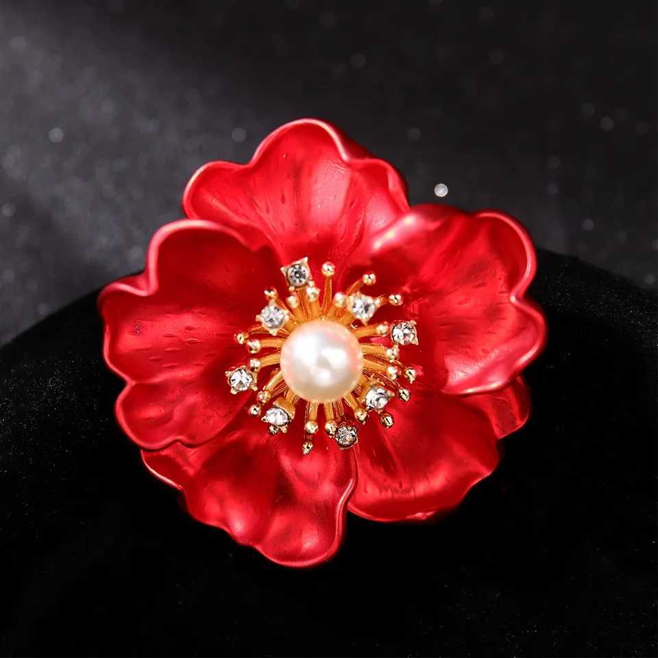 1Pc Beautiful Red Flower Brooch for Men Women Exquisite Flower Plant Brooches Pins Jewelry Trendy Accessories Party Gifts 2025 J251125