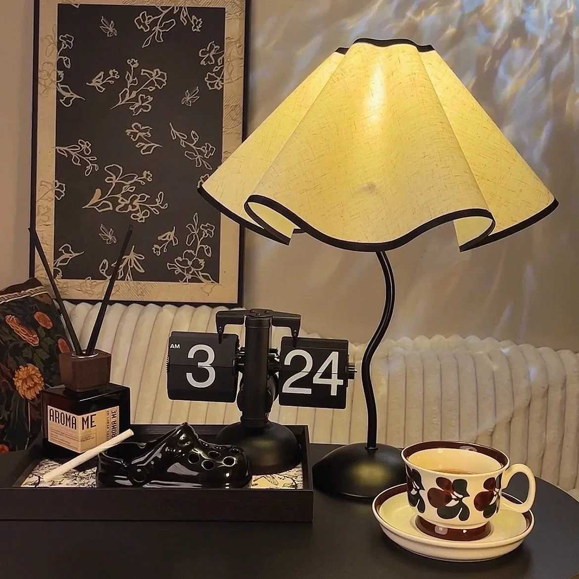 LED Table Lamp Nordic Petal Fabric12W Tricolour Light US/EU For Living Room Home Bedroom Atmosphere Decoration LED Night LightM251125