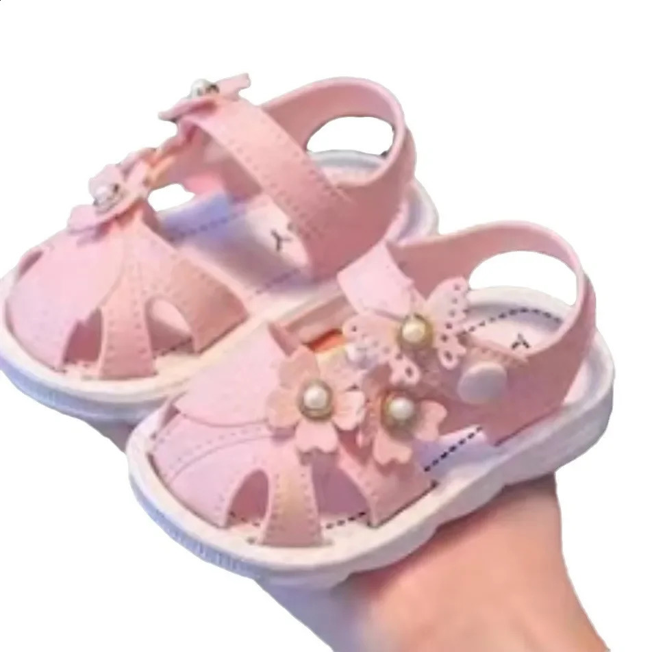 Breathable sports sandals for girls summer sandals casual beach shoes comfortable soft soled childrens shoes fashionable non slip sandals 250424