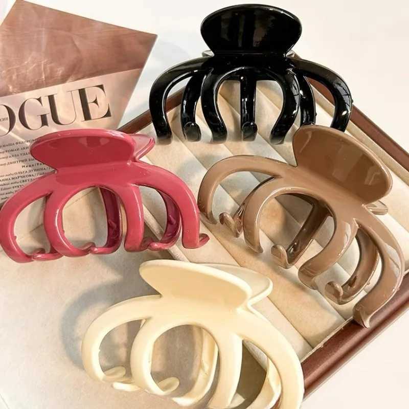 New style shark clip fashion solid color French fashion elegant hair claw low ponytail womens headband holderT250425