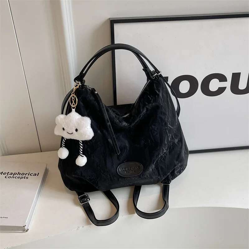 Designer Bag Korean Large Capacity Commuter Tote Female New Senior Sense 100 Shoulder Bag Travel Backpack