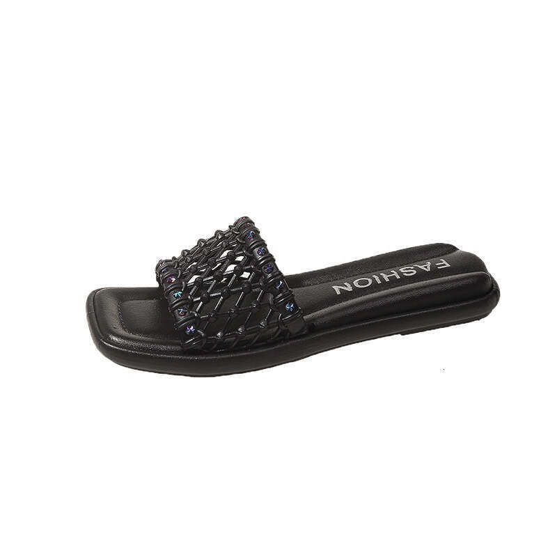 Trendy brand niche high-end cool summer outdoor wear, new temperament, flat bottomed woven beach slippers for women