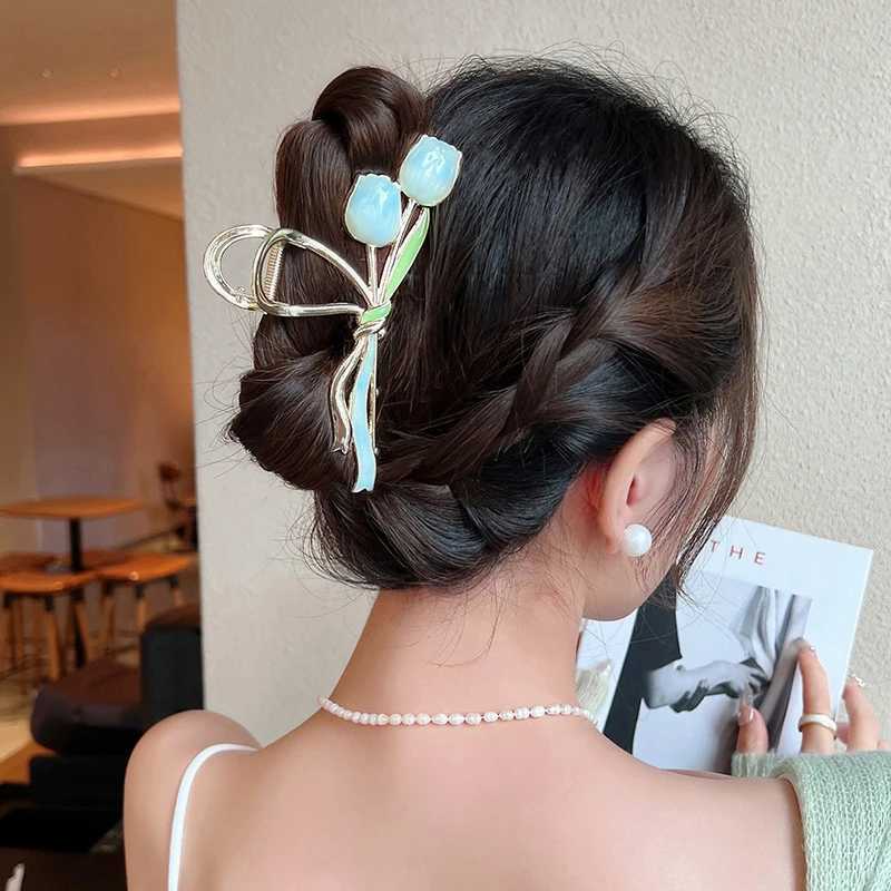 Yujin fragrant flower hair clip back grab clip womens fashionable ponytail fixed hair clip simple oversized shark hair clip accessoriesT250425