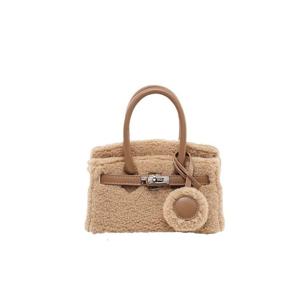 designer 2025 Autumn Winter Furry Crossbody Women's Plush Bag Lamb Wool Single Shoulder Handbag