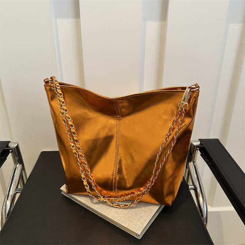 New Free Delivery Designer Shoes By 2025 Advanced Texture Large Capacity Women 2024 New Fashionable Shoulder Crossbody For Class Commuting Tote Bag