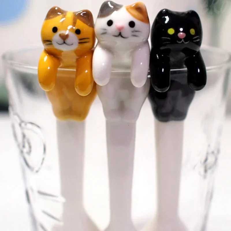 5Pcs/set Ceramic Cartoon Cute Cat Animal Spoon Hanging Coffee Dessert Spoon Unique Ice Cream Flatware Kitchen Tool Novelty Gift Y251125