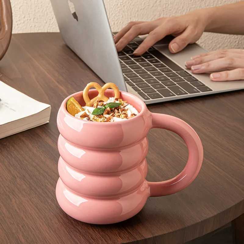 Pink Donuts High-value Ceramic Cups Creative Coffee Milk Cups Household Large-capacity Water Cups Couple Mugs Y251125