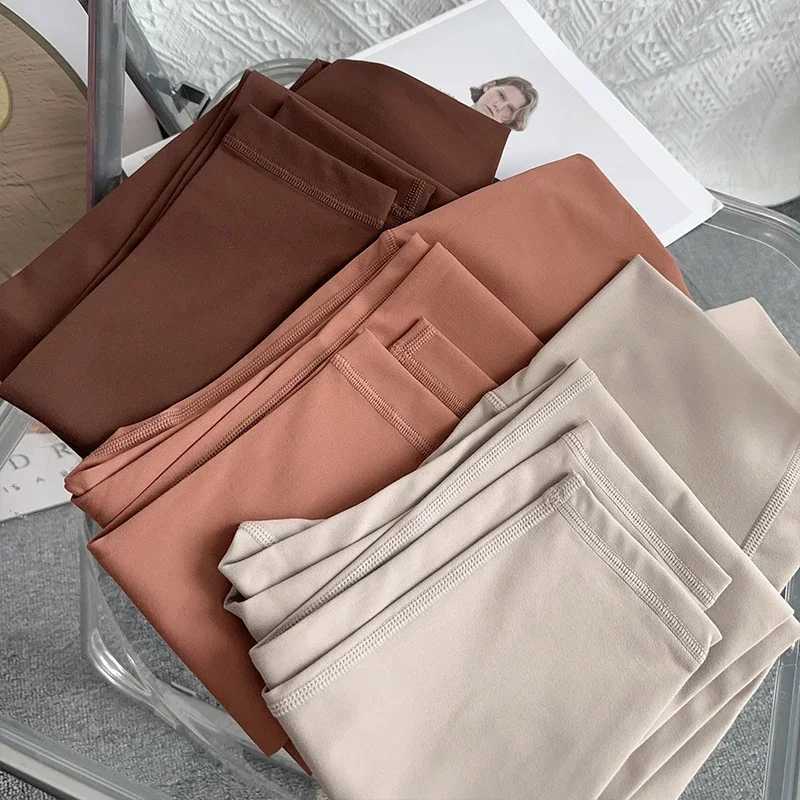 Womens gym yoga pants high waisted nude feeling legs running and cycling pants breathable and seamless stretch yoga pants for exerciseC250425