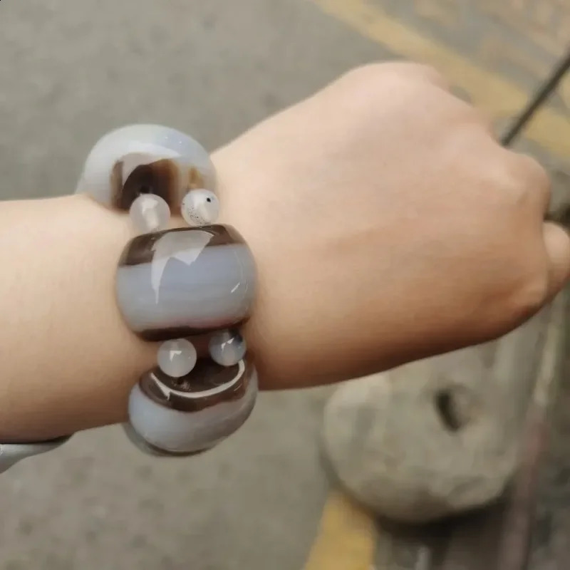 Natural Semicircular Agate Hand Bracelet Hand Mens and Womens Models 250424