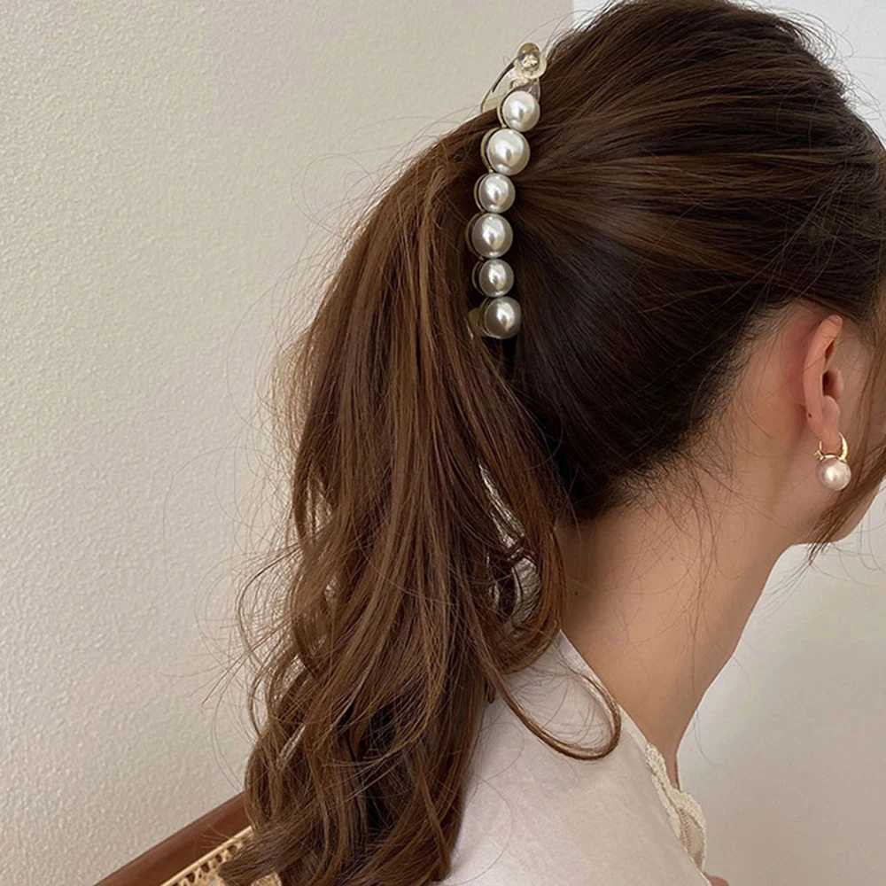 Pearl banana hair clip womens jewelry accessories fashionable ponytail hair clip twisted hair clipT250425