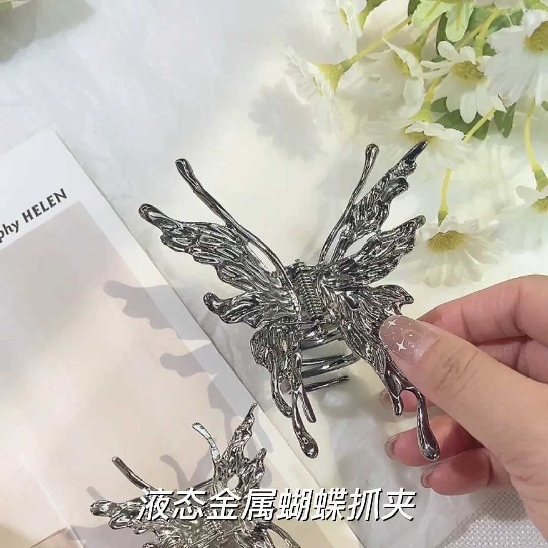 Butterfly hair clip womens temperature 2023 new simple headband metal pleated hair claws personalized hair accessoriesT250425