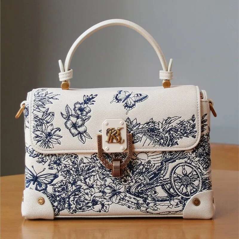 Brand Women's Handbag 2025 Autumn And Winter New High-End Designer Fashionable Single Shoulder Crossbody Small Square Bag