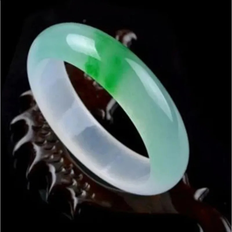 Wholesale Quartz Rock Jade Bracelet Ice Flower Womens Flat Strip Jade Bracelet. 250424