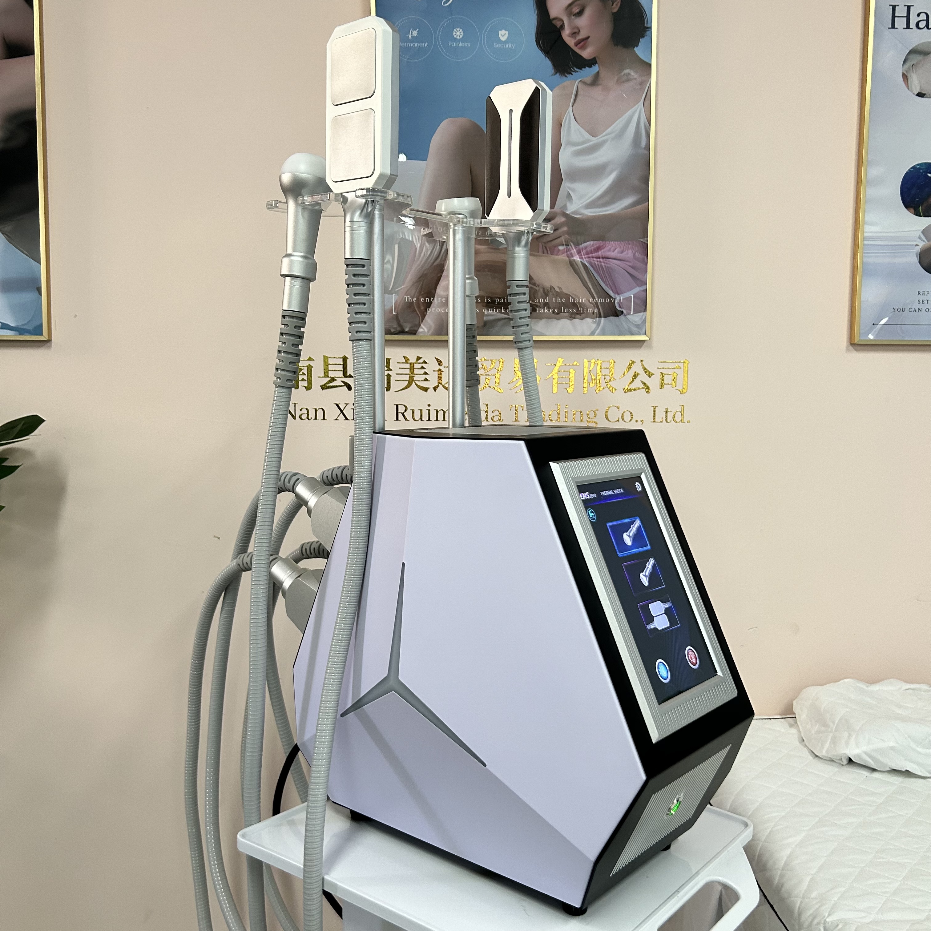 Hot Cold Beauty Device Body Slimming and Skin Firming Machine Improve Elasticity Reduce Stretch Marks Boost Circulation and Enhance Facial Contours
