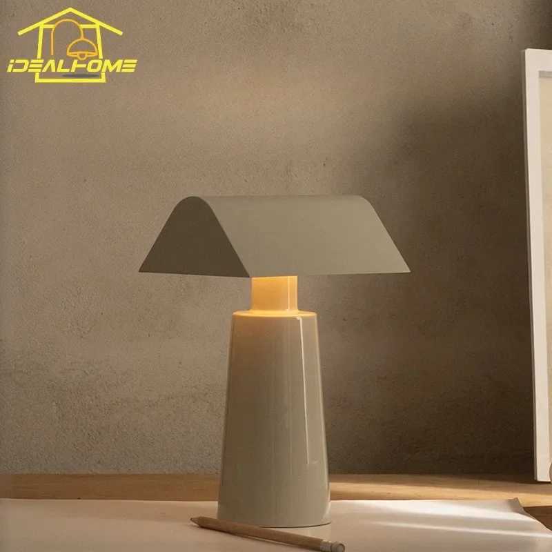 Danish Caret MF1 Pyramid Wireless Charging Table Lamp with Touch Switch Atmosphere Camping Portable Desk Lights Bedroom BedsideM251125