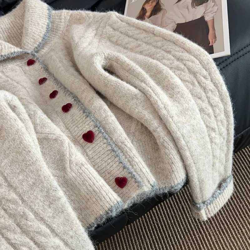 Autumn Winter Womens Long Sleeve Peter Pan Collar Knitted Cardigan Fashion Sweet Women Loose Vintage Cute Jackets Heart ButtonsT251125