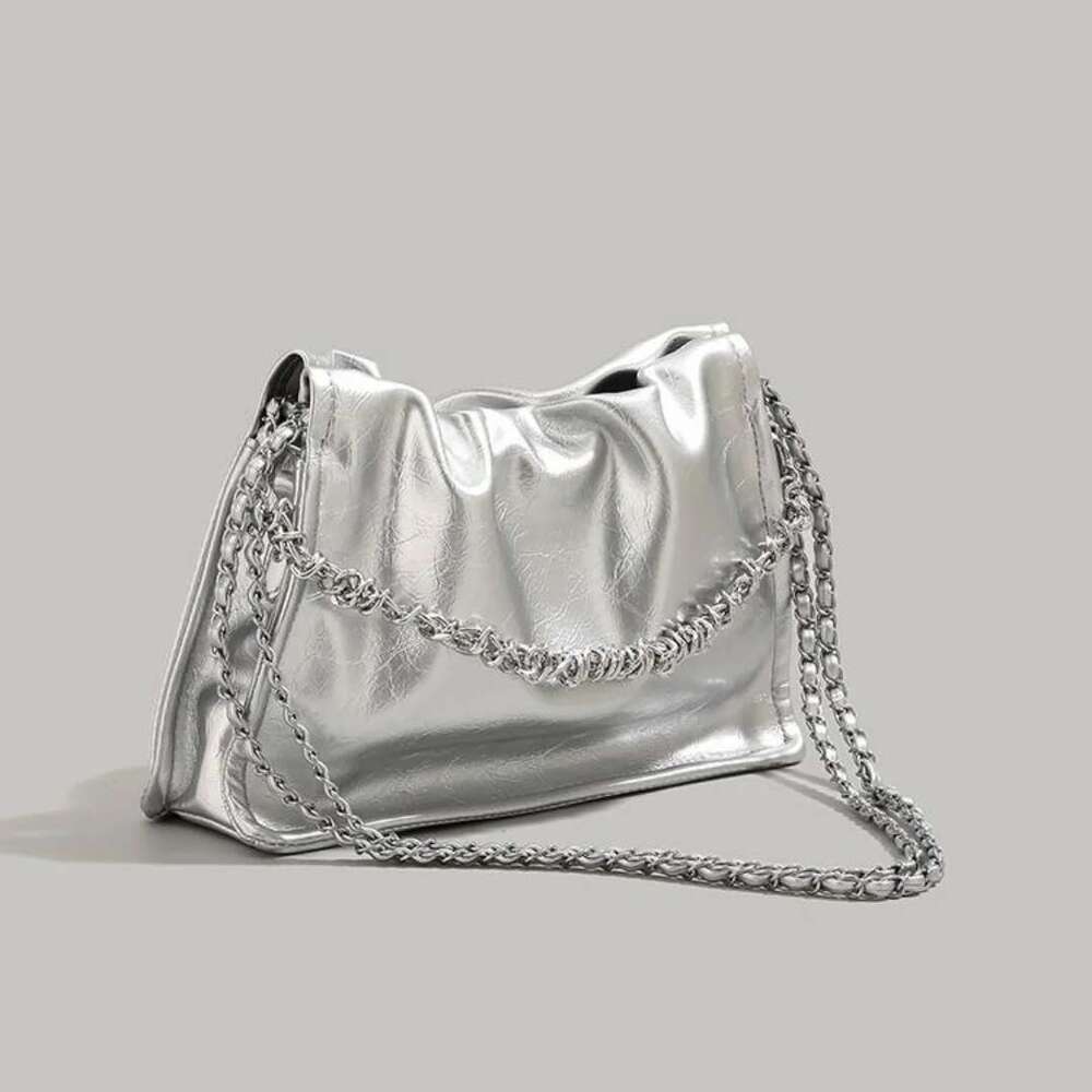 Designer Bag Fashionable And Elegant Sier Underarm Women's New Niche Pleated Tote Bag, Trendy Chain Commuting Bag