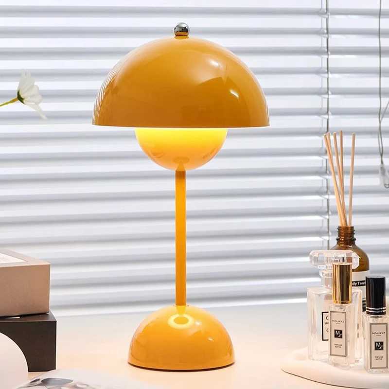 Tradition Flowerpot Portable LED Table Lamp Showcases a Simple yet Elegant Design Rechargeable Mushroom Dimming Touch Stick LampM251125