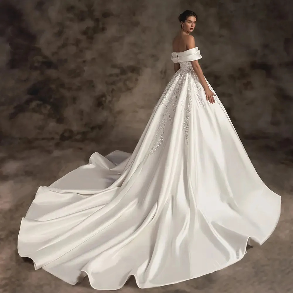 Off Shoulder Princess Wedding Dresses Satin Beading A-Line Court Train Customized Appliques Bridal Gowns Vestido De Novia Plus Size