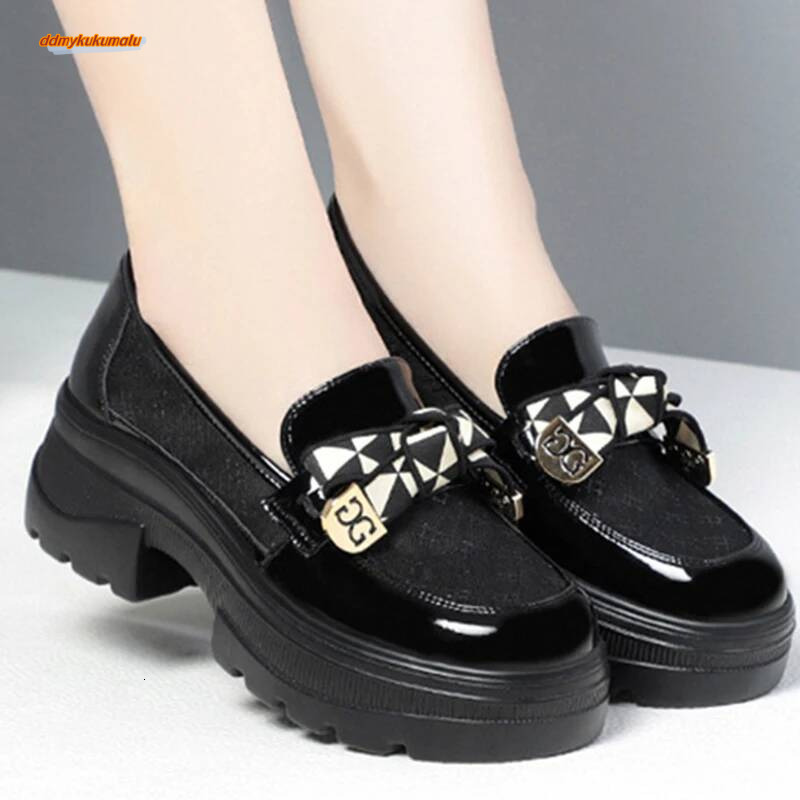 2024 Spring Female Shoes Women Fashion Mary Jane Round Toe Flats Loafers Oxfords Platform Casual Metal Chain Buckle Heels Black ddmykukumalu