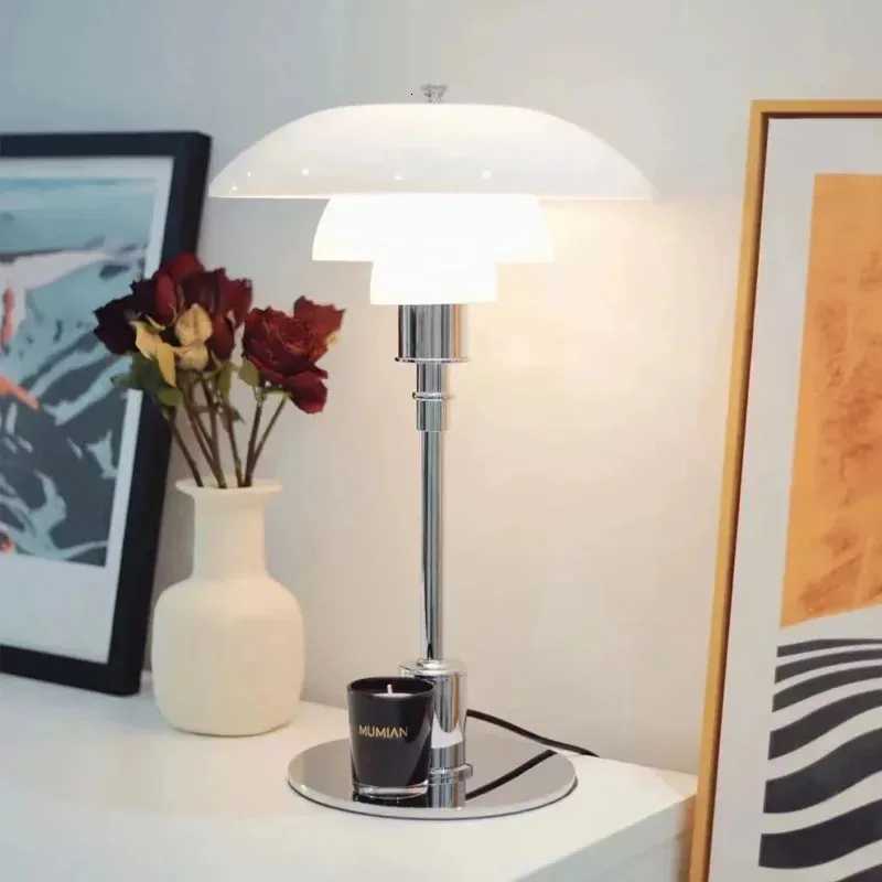 Nordic Danish Designer Glass Desk Lamp Retro Luxurious Living Room Bedroom Study Bedside Table Led Lights Modern Home DecorationM251125