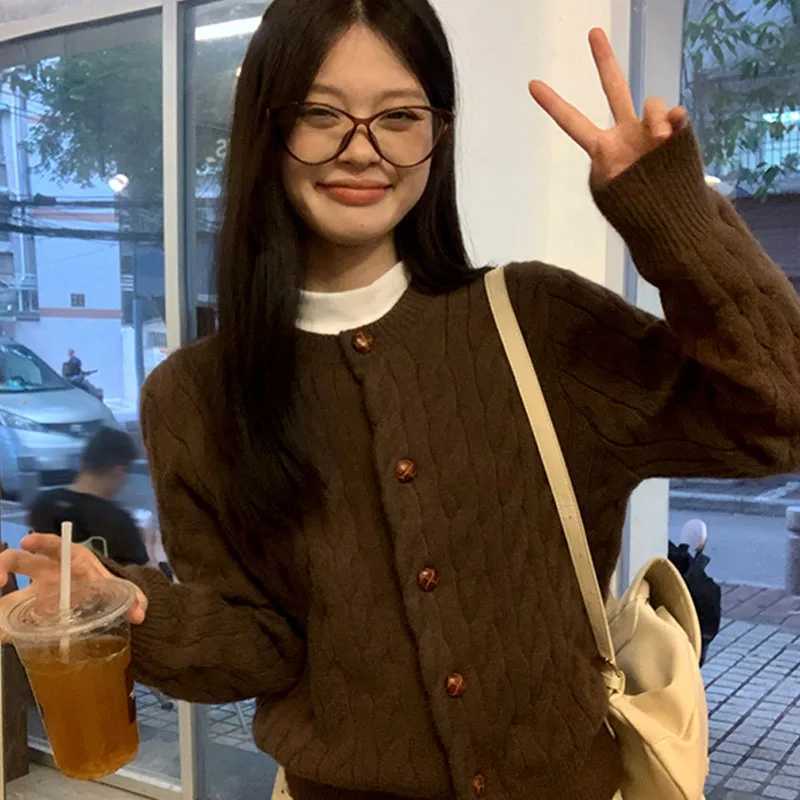 Round neck blue temperament twist button ladies knitted cardigan spring and autumn sweet and cute long-sleeved sweater jacketT251125