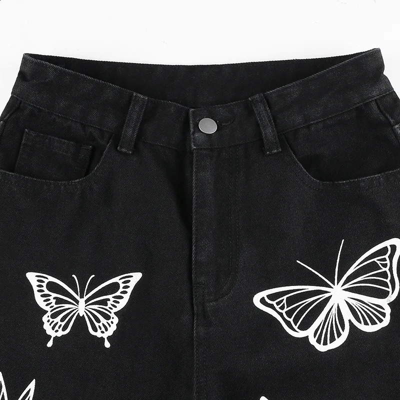 Black pocket jeans aesthetic denim pants fashionable high waisted straight streetwear 250417