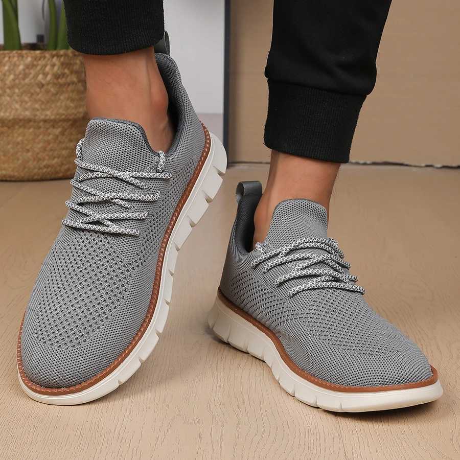 Mens Casual Shoes Breathable Lightweight Slip-on Male Sneakers Fashion Comfortable Formal Walking Oversized Oxford Shoes Z251125